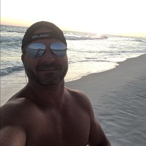 Meet your Posher, Henry